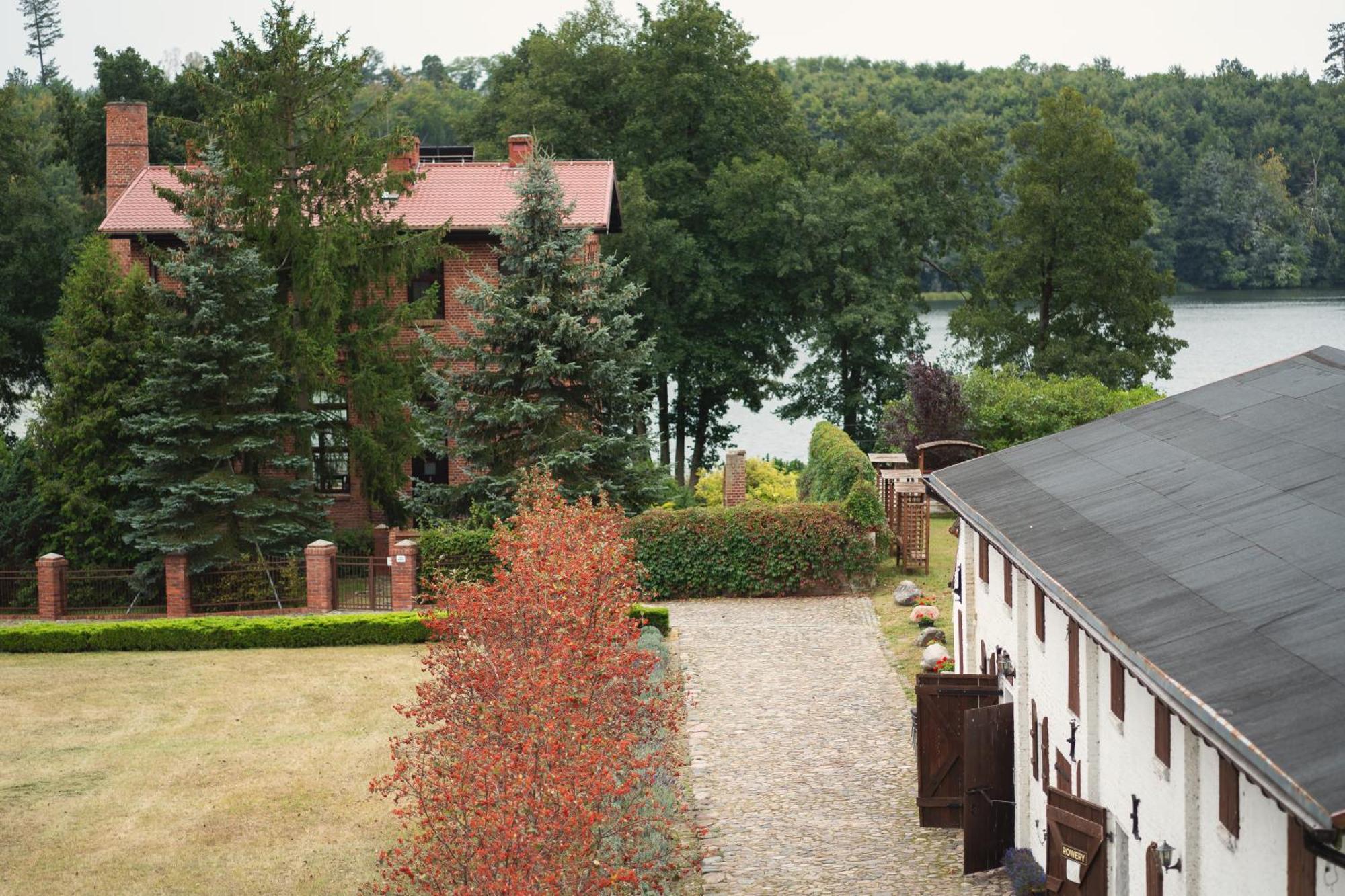 Stary Mlyn Strzeszyn Hotel Lubowo  Eksteriør billede